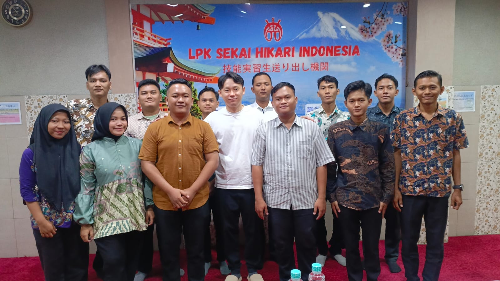 Bidang Populer Pekerja Migran: Pengolahan Makanan, Restoran, dan Perawat Lansia